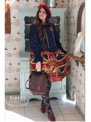 是Redlillium以「Lolita fashion」为主题投稿的照片(2017/11/25)