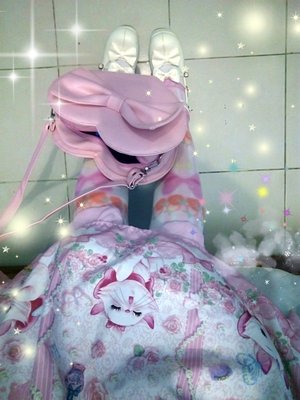 Hitomi izumi's 「Angelic pretty」themed photo (2017/12/27)