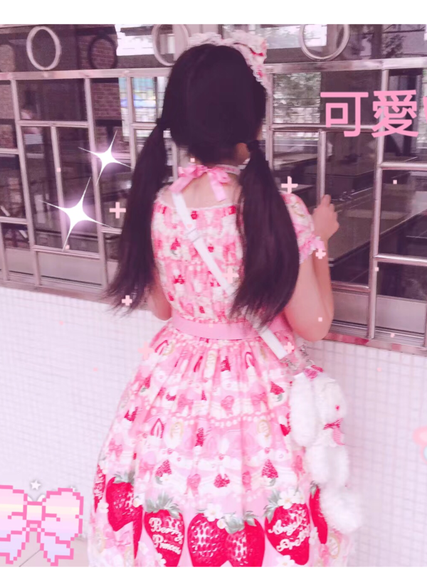 海海°'s 「Lolita」themed photo (2018/01/13)