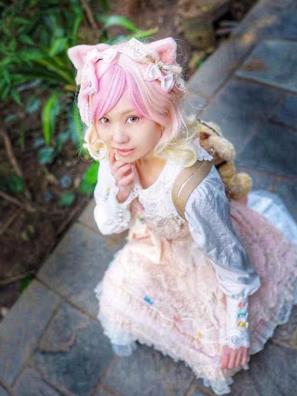 Yushiteki's 「Lolita」themed photo (2018/02/04)