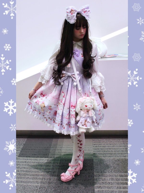 Pixy's 「Lolita」themed photo (2018/02/10)