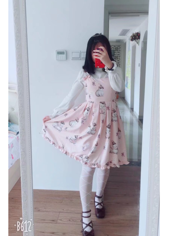 Sui 's 「Lolita」themed photo (2018/02/19)