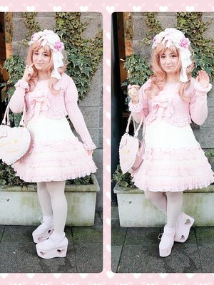 Roselle Hime's 「Angelic pretty」themed photo (2018/02/19)