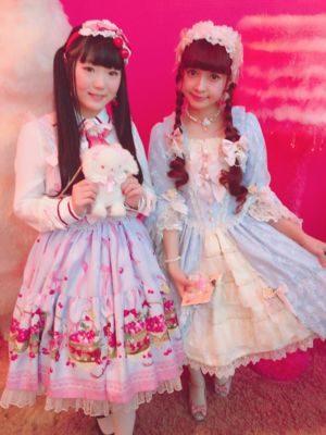 舞's 「metamorphose」themed photo (2018/02/21)