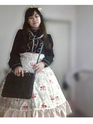 是Tanya E.以「Classic Lolita」为主题投稿的照片(2018/02/23)