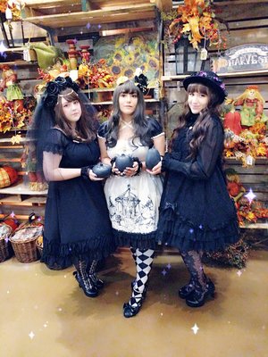 Hachi's 「Lolita」themed photo (2018/02/28)