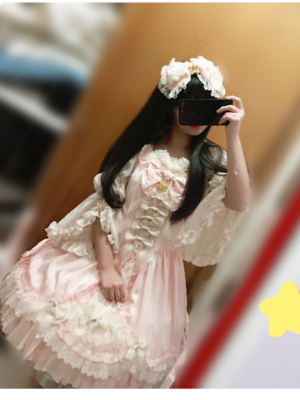 海海°'s 「Lolita」themed photo (2018/03/02)
