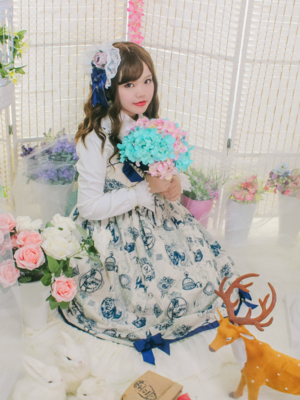 烟花?'s 「Lolita」themed photo (2018/03/11)