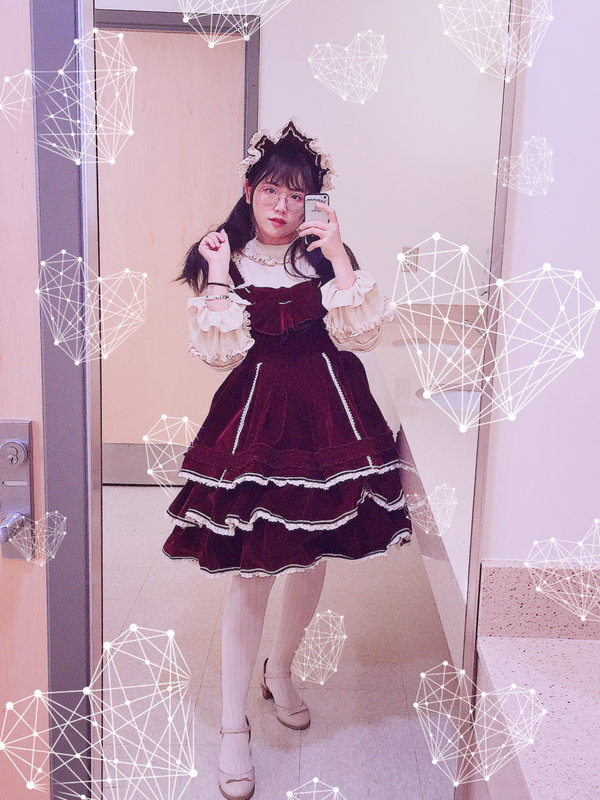 ALingLiz's 「Lolita」themed photo (2018/03/12)