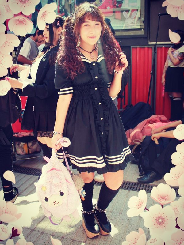 Ahiri's 「Lolita」themed photo (2018/04/09)