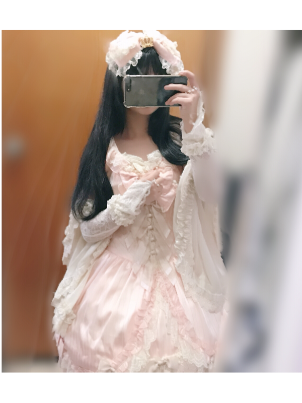 海海°'s 「Lolita」themed photo (2018/05/07)