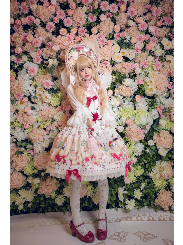 林南舒's 「Lolita」themed photo (2018/06/28)