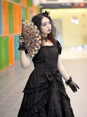 Qiqi's 「Gothic Lolita」themed photo (2018/07/05)