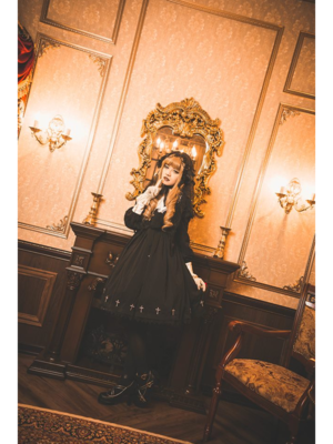 林南舒's 「Gothic Lolita」themed photo (2018/07/13)