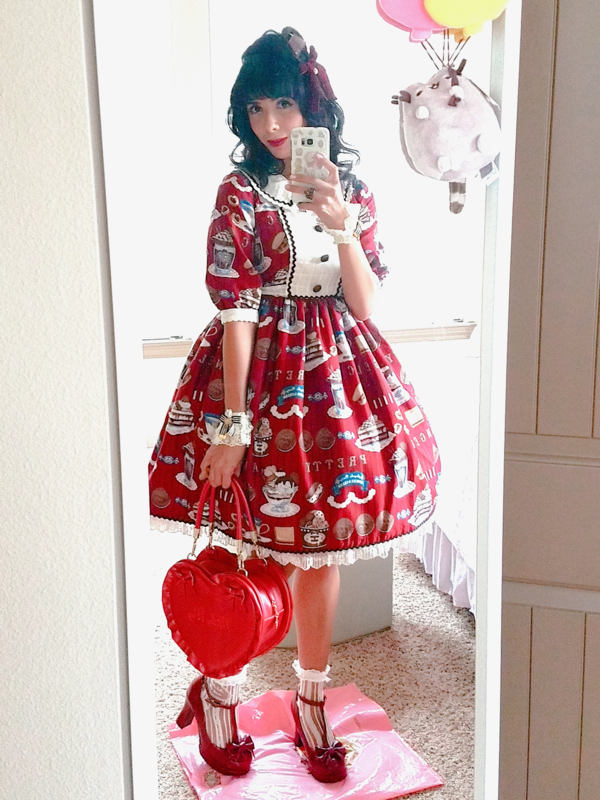 Eugenia Salinas's 「Lolita fashion」themed photo (2018/07/29)