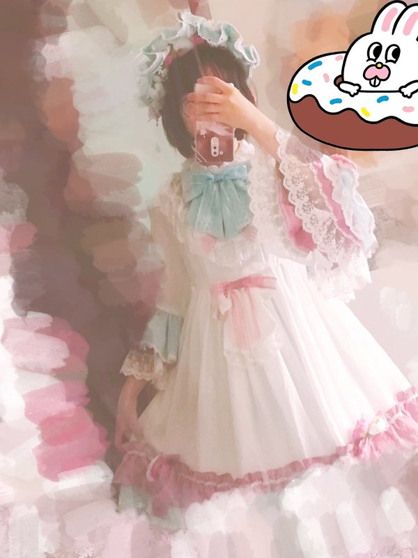 Aster's 「Lolita」themed photo (2018/08/09)
