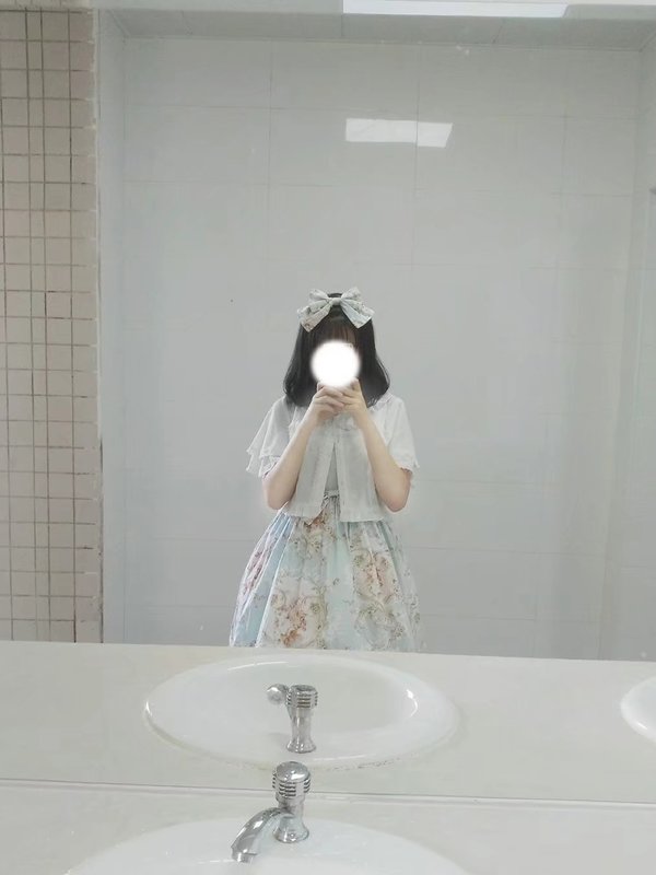 Sui 's 「Lolita fashion」themed photo (2018/09/11)
