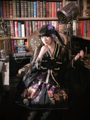 Yuko's 「metamorphose」themed photo (2018/10/07)