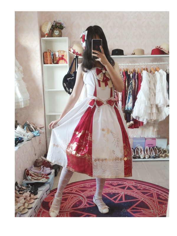 Sui 's 「JSK」themed photo (2018/10/07)