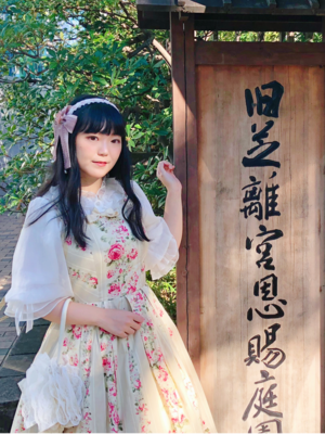 舞's 「Innocent World」themed photo (2018/10/10)