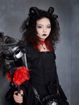Qiqi's 「Lolita」themed photo (2018/10/16)