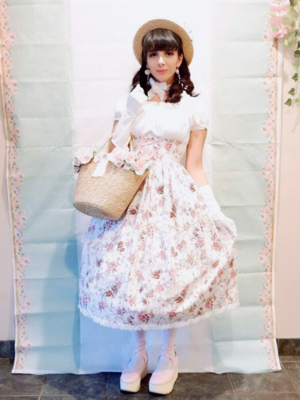 Eugenia Salinas's 「Lolita fashion」themed photo (2019/01/13)