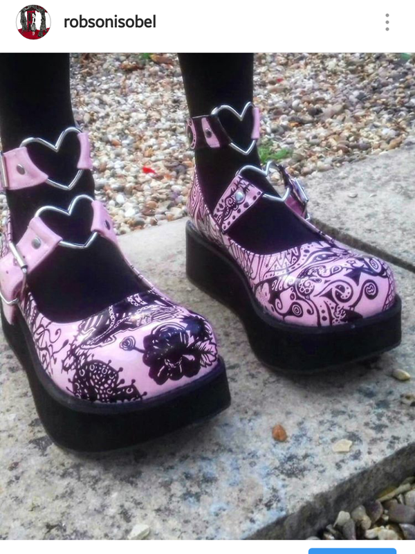 Isobel Robson's 「Hand painted Demonia platforms!」themed photo (2019/01/20)
