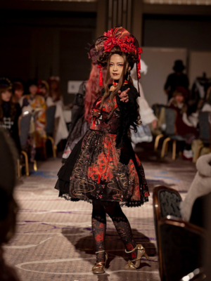 是林南舒以「Lolita fashion」为主题投稿的照片(2019/02/01)