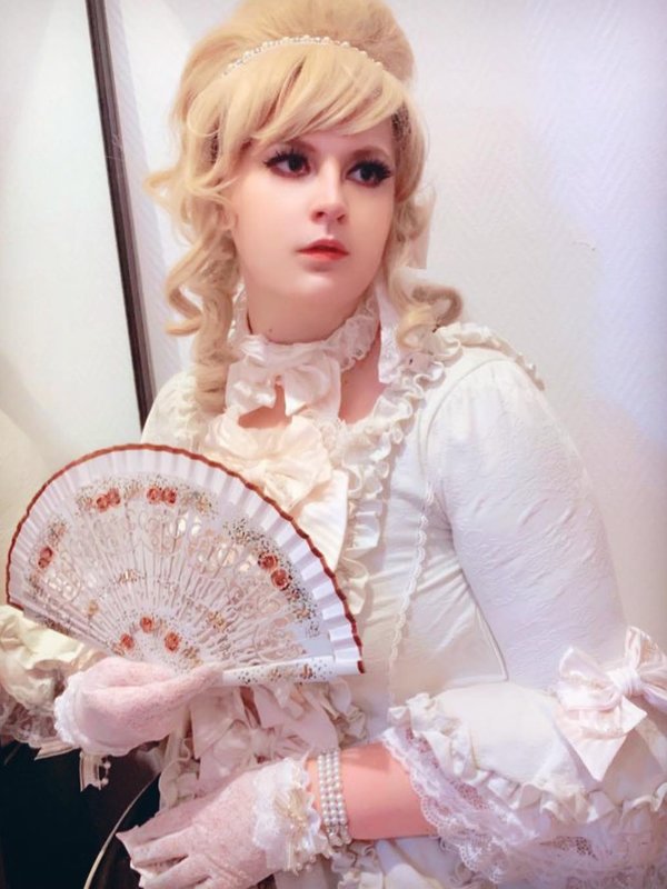 Anna Maria's 「Lolita」themed photo (2019/03/03)