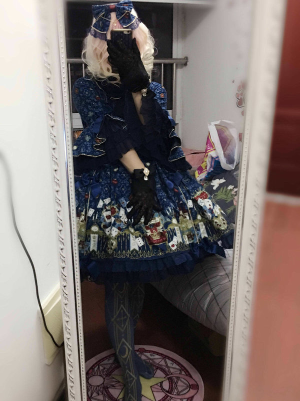 是透明雨中曲以「Lolita」为主题投稿的照片(2019/04/21)
