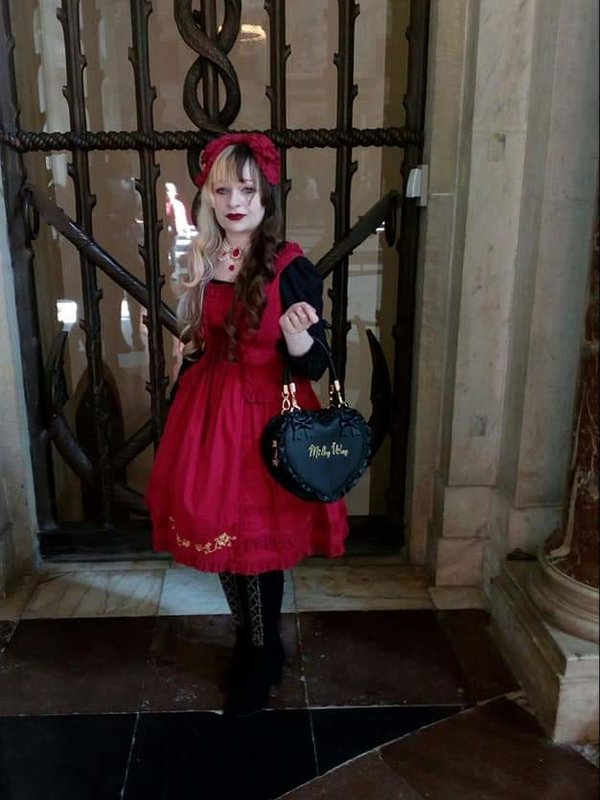 是ヘレネ アラベルラ ブト以「Lolita fashion」为主题投稿的照片(2019/04/26)