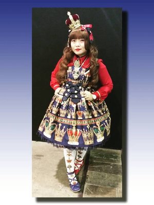 Soonji's 「Lolita」themed photo (2019/06/05)