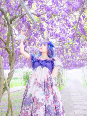 林南舒's 「Lolita」themed photo (2019/06/14)