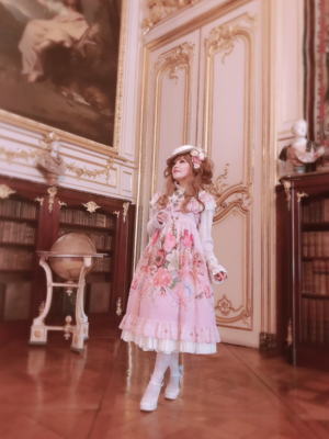 FANUxSIRI's 「Lolita fashion」themed photo (2019/09/04)