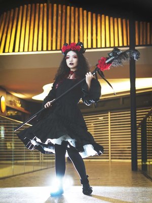 Qiqi's 「Lolita」themed photo (2019/11/28)