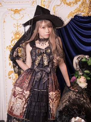 SINA's 「Lolita」themed photo (2020/02/20)