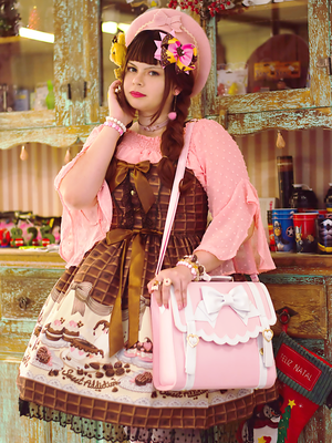 NeeYumi's 「Lolita」themed photo (2020/03/11)