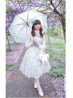 置鮎楓's 「Lolita」themed photo (2020/04/22)