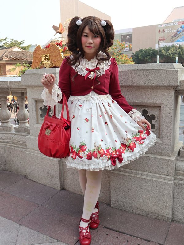 Joanna Yuen's 「Lolita fashion」themed photo (2020/04/24)