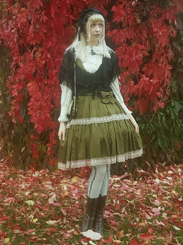 Sophia Magdalene's 「Fall」themed photo (2020/10/05)
