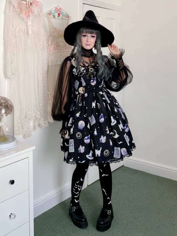 Violetnoir's 「Lolita」themed photo (2020/12/02)