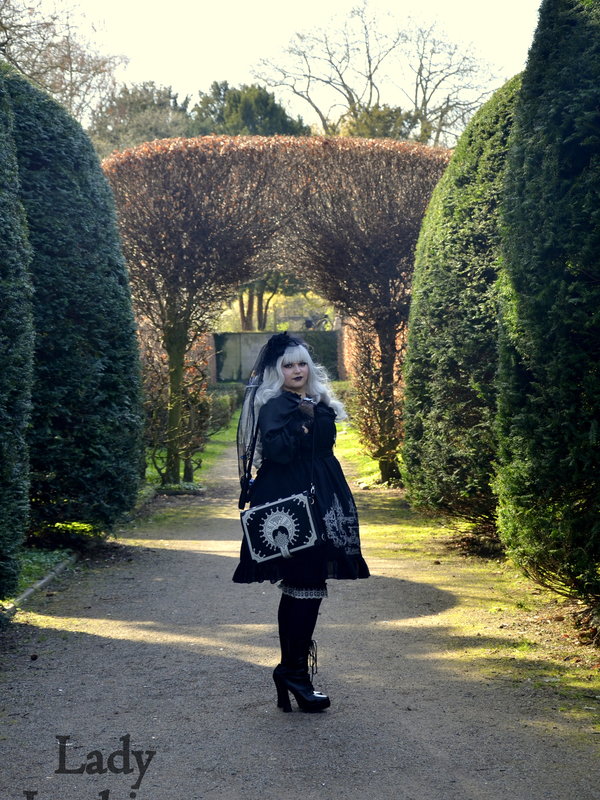 EvilQueen's 「Gothic Lolita」themed photo (2017/06/16)