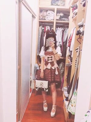 海一般深沉的韩煦's 「Sweet」themed photo (2017/06/24)