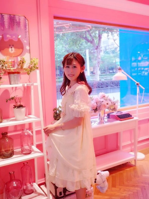 Usee's 「烫金星座」themed photo (2017/06/28)