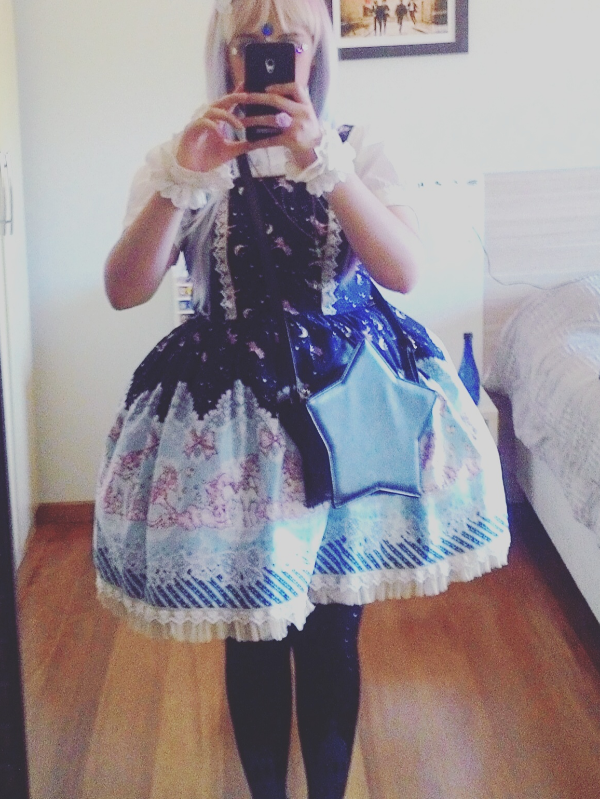Sara Lelling's 「#bodyline」themed photo (2017/08/11)