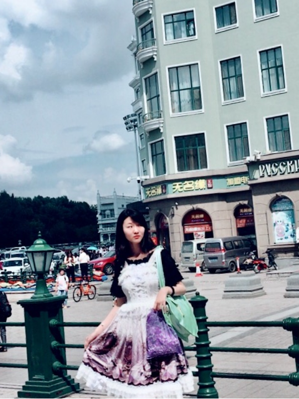 Shiroya's 「捉迷藏」themed photo (2017/08/13)