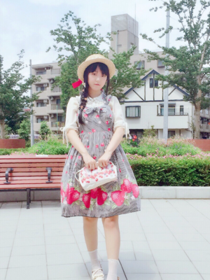 舞's 「EmilyTemple cute」themed photo (2017/08/13)