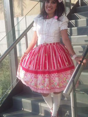 Taya Reis's 「Bodyline」themed photo (2017/08/16)