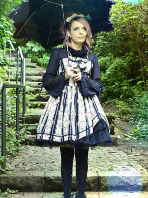 Kia Rose's 「ALICE and the PIRATES」themed photo (2017/08/17)