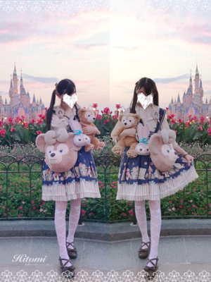 Hitomi's 「Skirt」themed photo (2017/08/25)